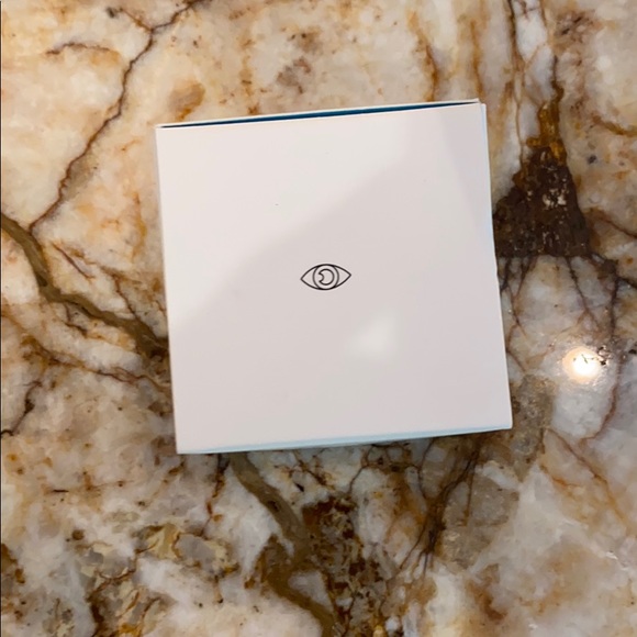 Earth Harbor Reparative Eye Cream - Picture 2 of 6